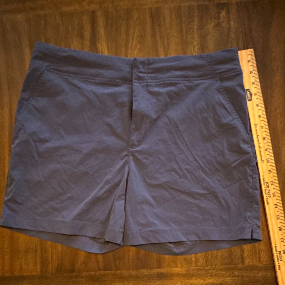 Columbia Blue Chino Shorts Womens 16 Regular Solid Logo Flat Front Slash Pkt
